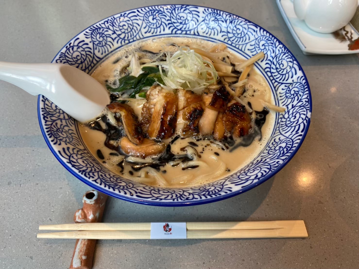 Marudori 丸鶏 マニラ　ラーメン　醤油白湯ラーメン